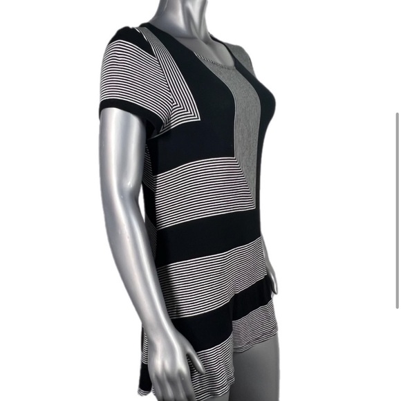 Cable & Gauge Black & White Stripe Short Sleeve
Tunic Top - Picture 3 of 10
